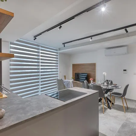 Cozy 1br At Cavarra Gardens Sleeps 2 Апартаменты